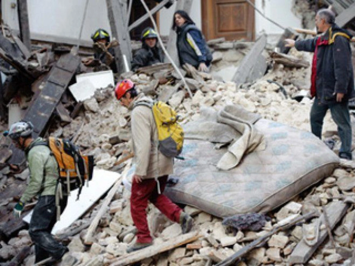 CUTREMUR DEVASTATOR ÎN ITALIA