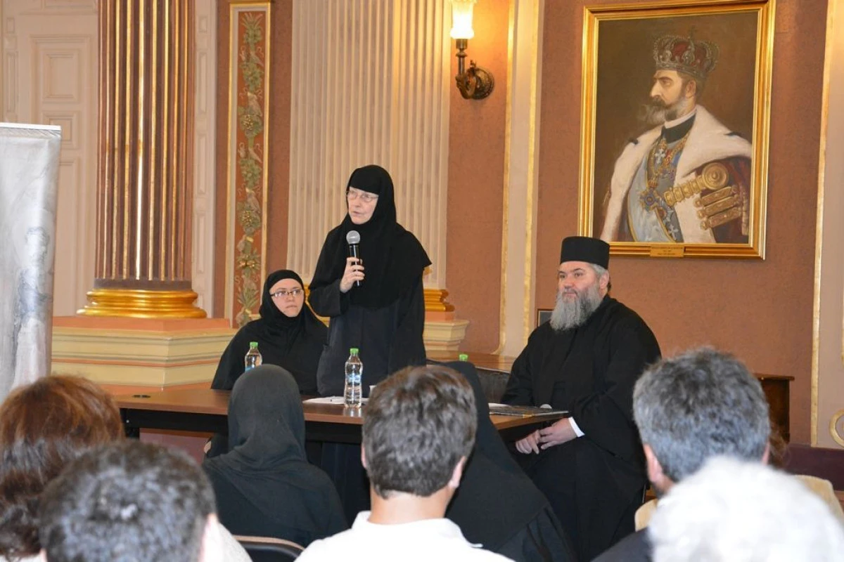 CUVIOASA MAICĂ MAGDALENA A SUSȚINUT O CONFERINȚĂ LA ARAD