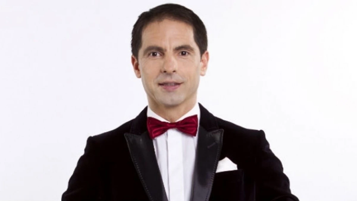 DAN NEGRU DESFIINTEAZA VALENTINE'S DAY! NICI NU SE GANDESTE SA SARBATOREASCA PE 14 FEBRUARIE!