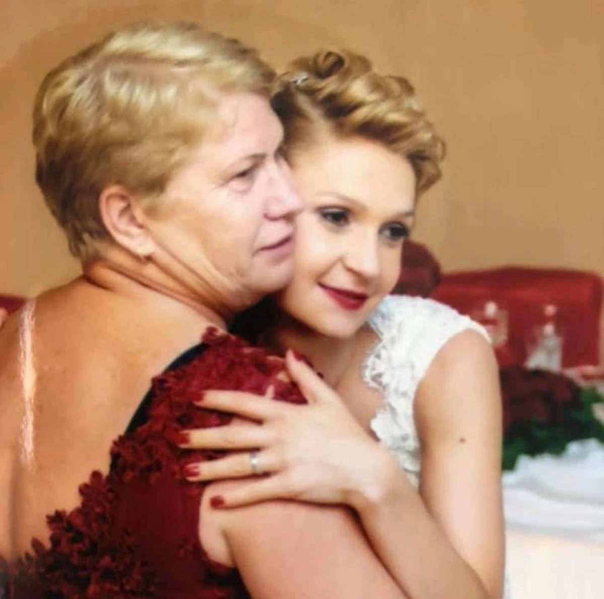 Dana Dodean îşi plânge mama: “Era totul pentru mine, mă simt cea mai fragilă persoană de pe pământ”