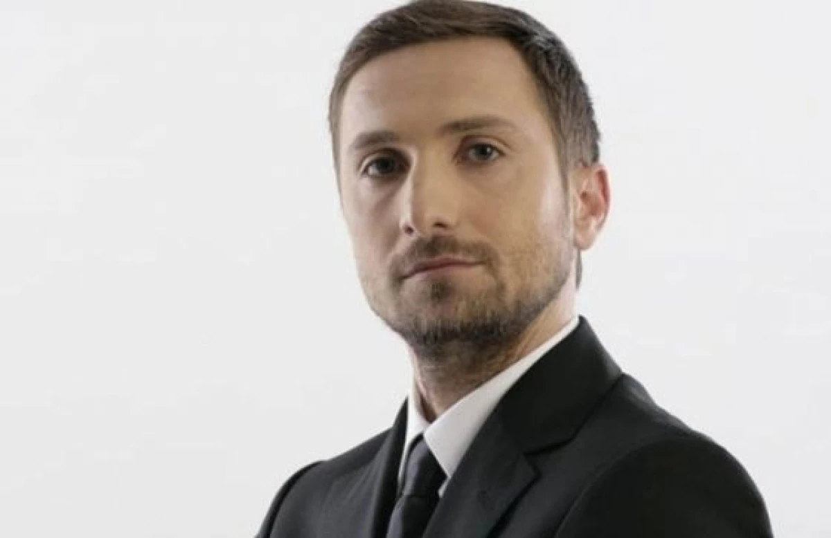 DANI OTIL O ATACA PE IULIA ALBU? UITE CE A SPUS DESPRE "CRITICII DE MODA"! SE NASTE UN SCANDAL MONSTRU!