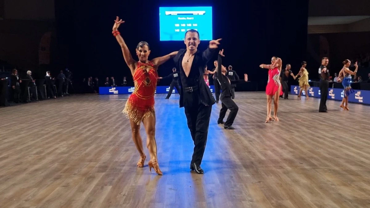 Dansatorii arădeni Andreea și Patrik Haizăr au fost medaliați la Europeanul Senior Latino (FOTO)