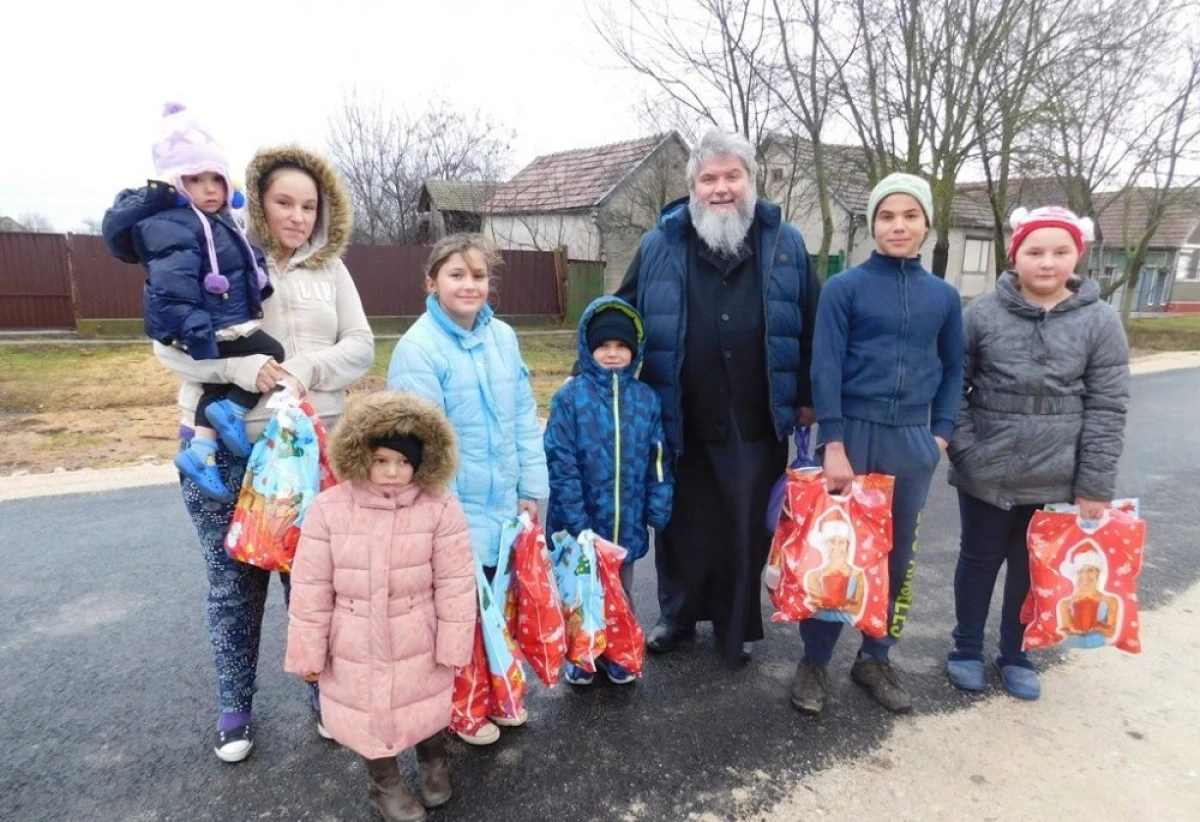 Daruri de Crăciun pentru zeci de copii din județul Arad