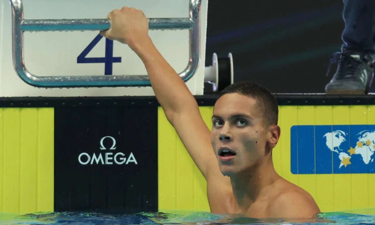 David Popovici, medaliat cu argint în proba de 200 m liber la Mondialele în bazin scurt