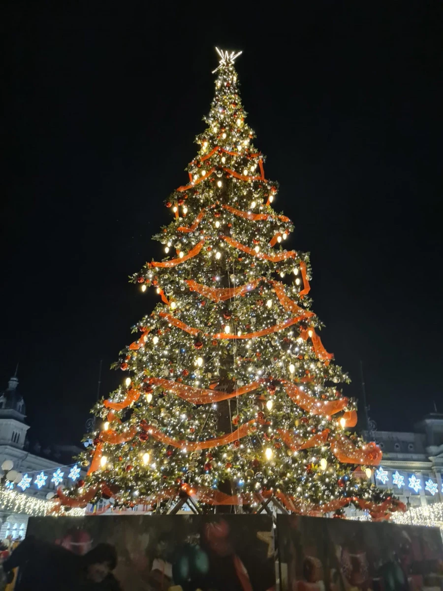 De Moș Nicolae, se aprinde iluminatul festiv în centrul Aradului