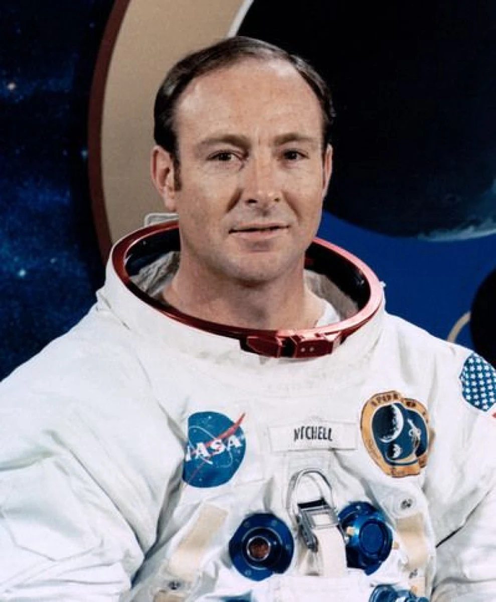 DECLARATIE SURPRINZATOARE A UNUI ASTRONAUT: EXTRATERESTRII NE-AU IMPIEDICAT SA PORNIM RAZBOIUL"