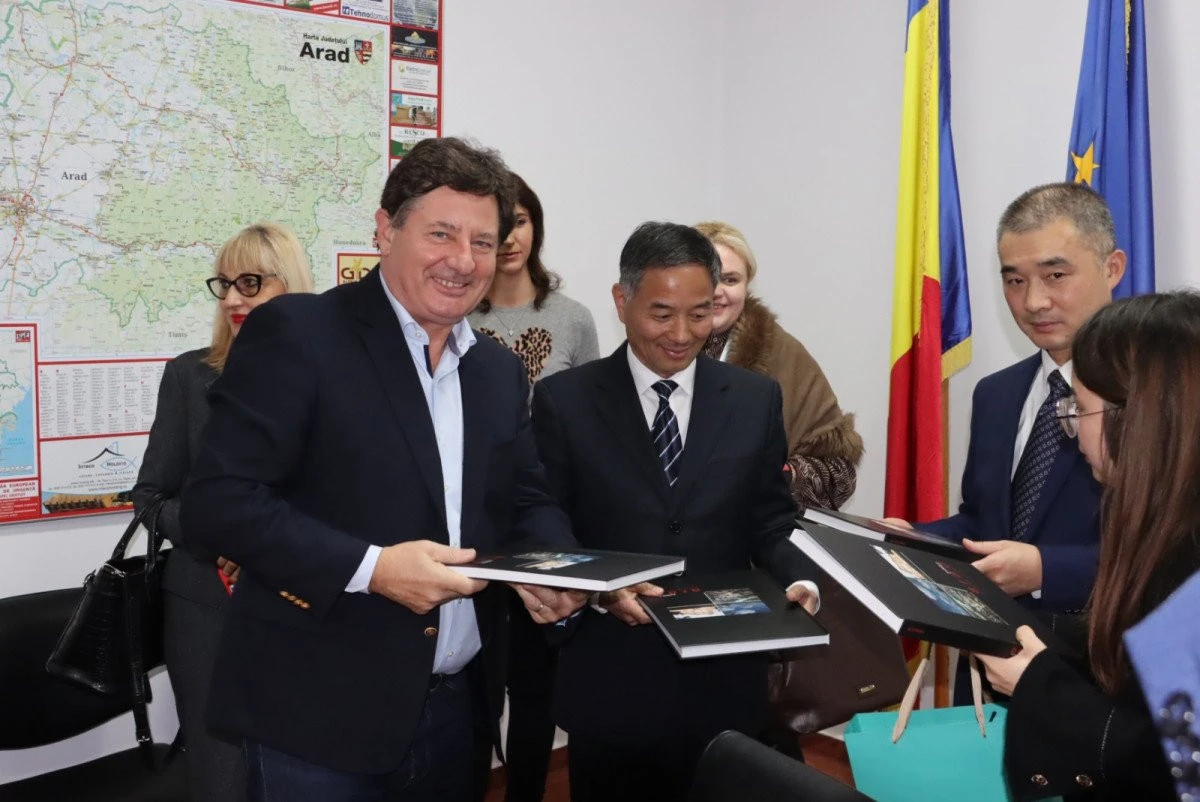 Delegație chineză, în vizită la Consiliul Județean Arad