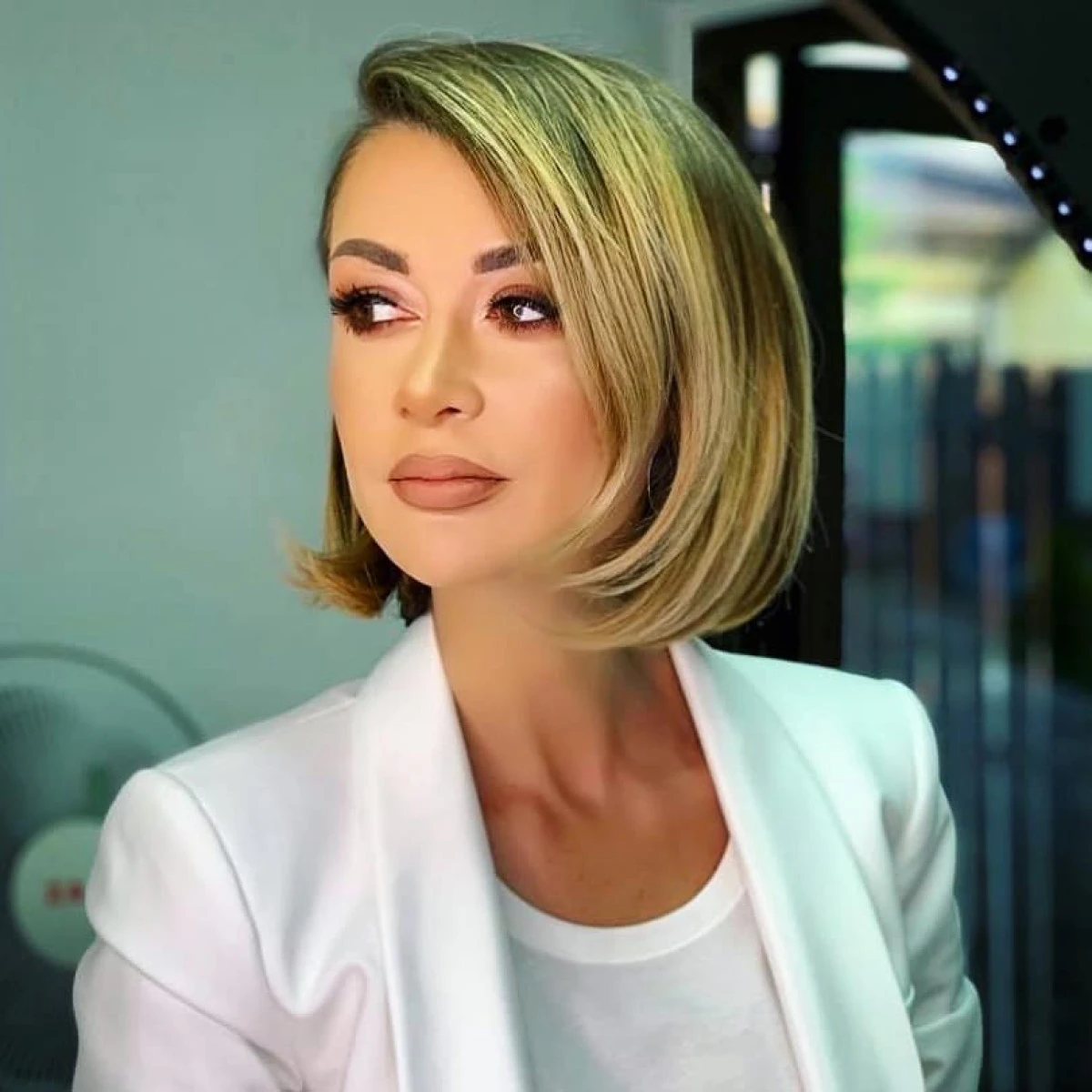 Denisa Tănase deține un cunoscut brand de parfumuri