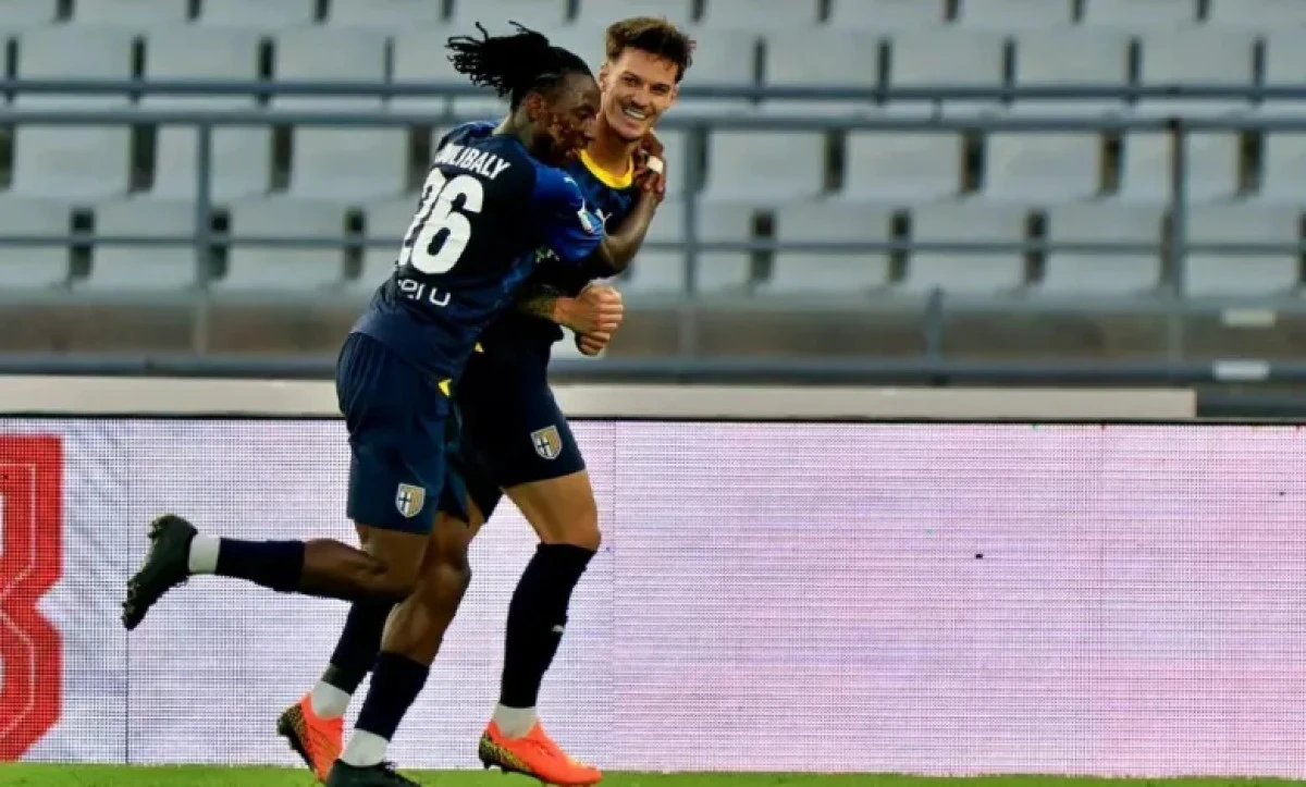 Dennis Man a marcat în victoria clară a Parmei, care e lider în Serie B
