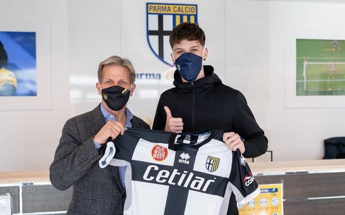 Dennis Man ia contact cu "Diego Maradona"! Arădeanul, convocat la meciul Napoli - Parma