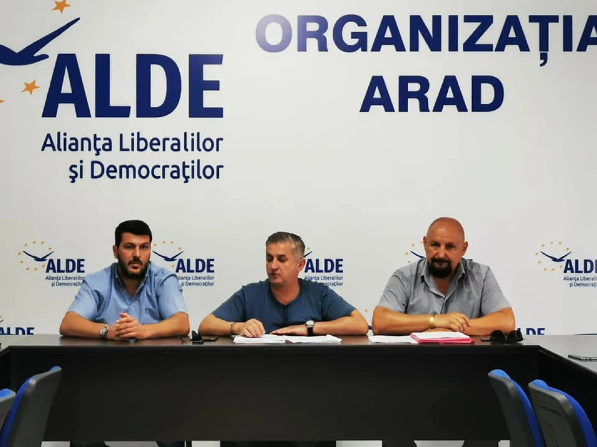 Deputatul Pistru cere demiterea conducerii DSVSA Arad pentru neimplicare în criza pestei porcine