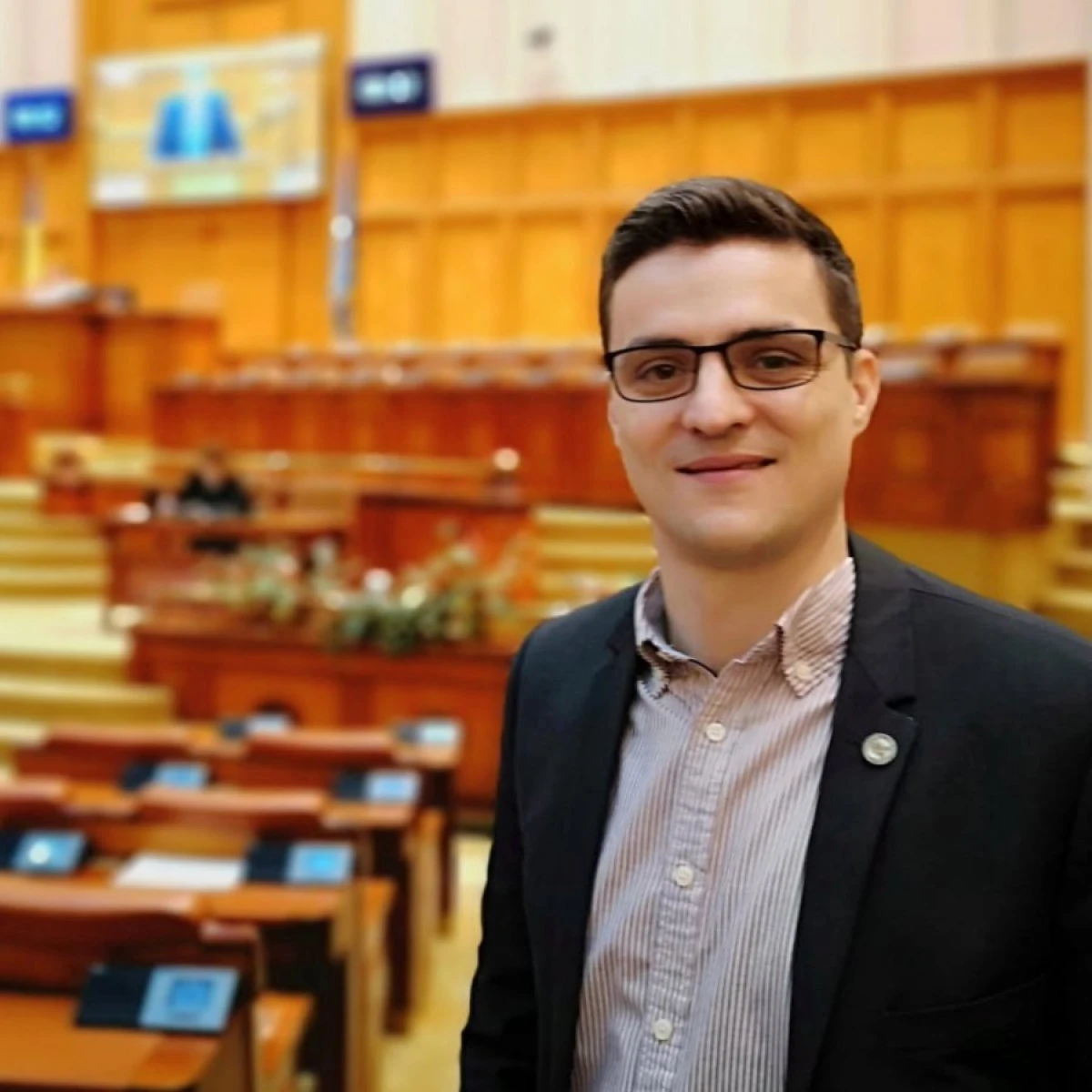 Deputatul Sergiu Vlad cere explicații ministrului Sănătății cu privire la decesele din Arad raportate cu întârziere