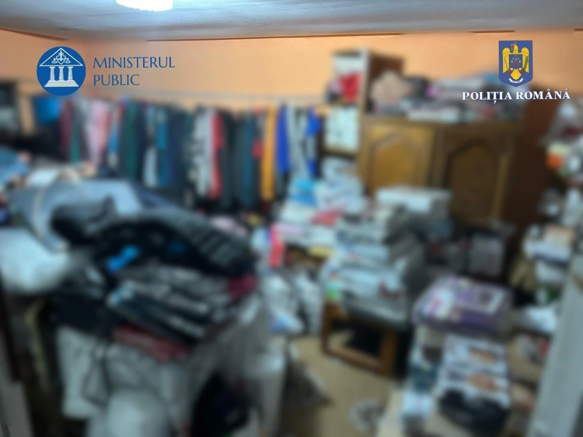 Descinderi în municipiul Arad. Au fost confiscate 1.735 de articole de îmbrăcăminte, accesorii și parfumuri susceptibile a fi contrafăcute
