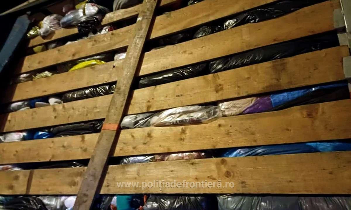 Deşeuri din Anglia oprite la Nădlac II. Peste 22 tone de plastic