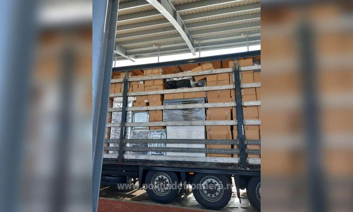 Deşeuri din Franța, oprite la Nădlac II. Aproximativ 12 tone de anvelope second-hand