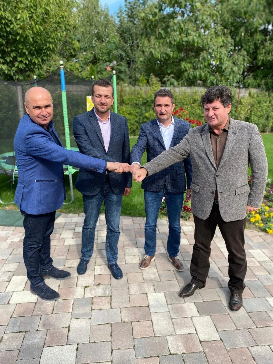 Deși n-au treabă cu drumurile naționale, Cionca și Bolojan s-au întâlnit pentru drumul expres Arad-Oradea