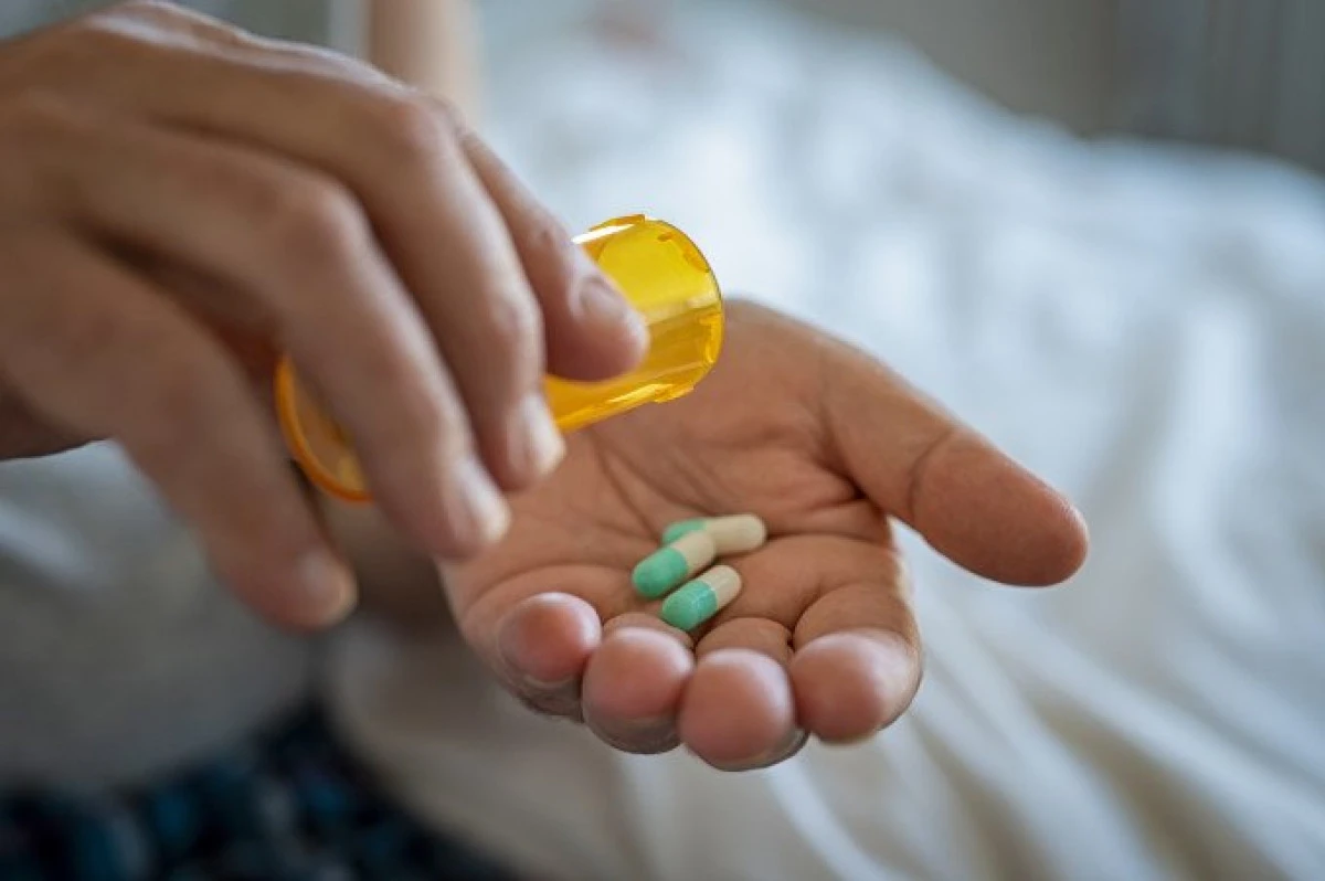 Despăgubiri record pentru un tânăr căruia i-au crescut sâni din cauza unui medicament
