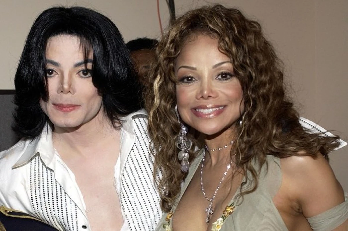 Detalii șocante în acuzațiile aduse lui Michael Jackson
