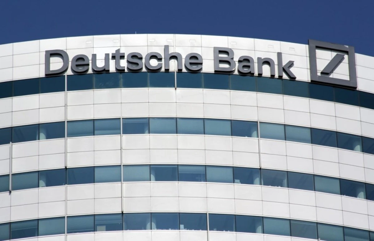 Deutsche Bank va concedia 2.000 de angajaţi şi va reduce numărul sucursalelor