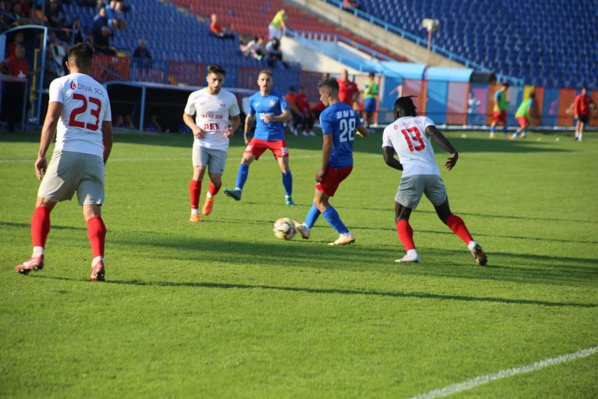 Dezastru pentru echipele arădene în Liga a III-a: un punct din 15 posibile, doar Lipova a marcat!