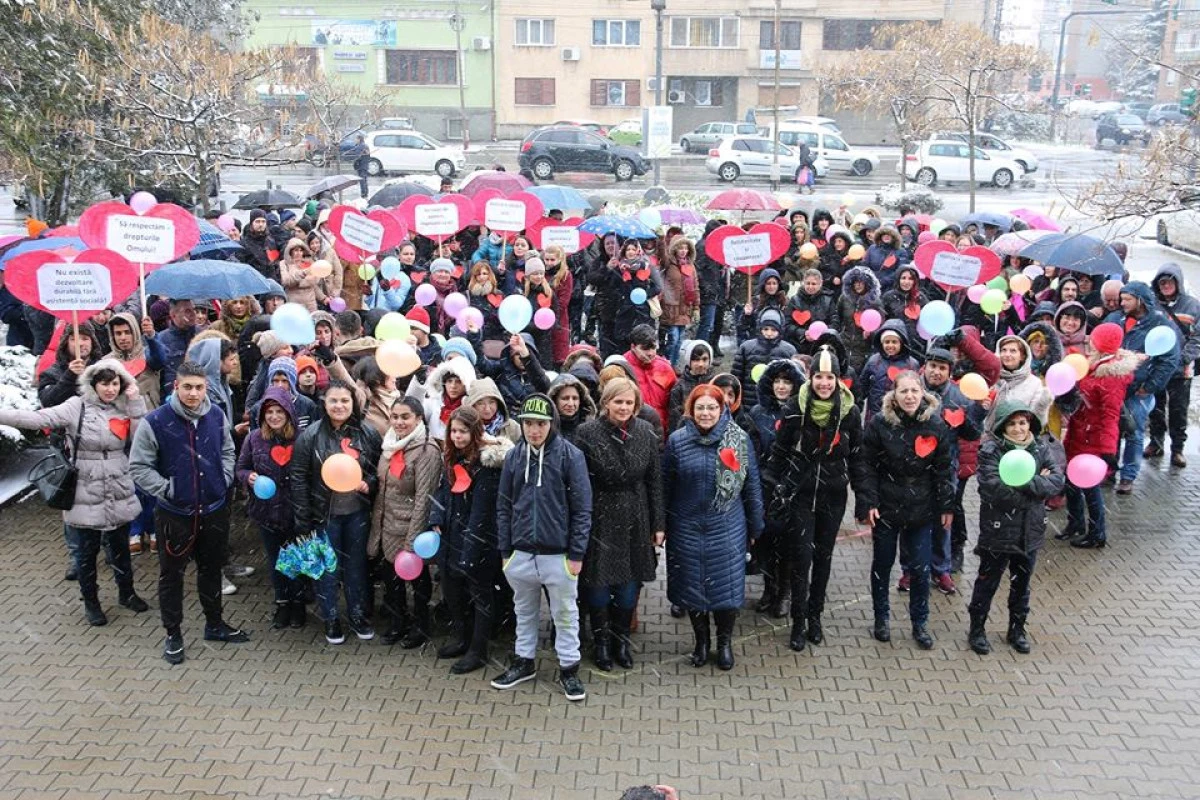 DGASPC Arad a organizat un marş al asistenţilor sociali