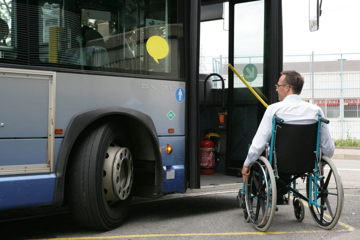 DGASPC Arad: Biletele de călătorie pentru persoanele cu handicap, trimise prin poștă