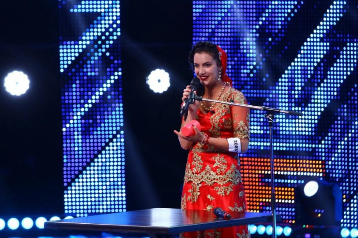 Din șatra de căldărari direct pe scena X Factor