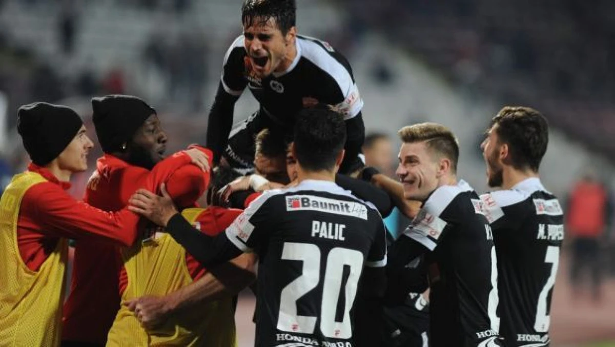 Dinamo bate la Mediaş şi se califică în sferturile Cupei României