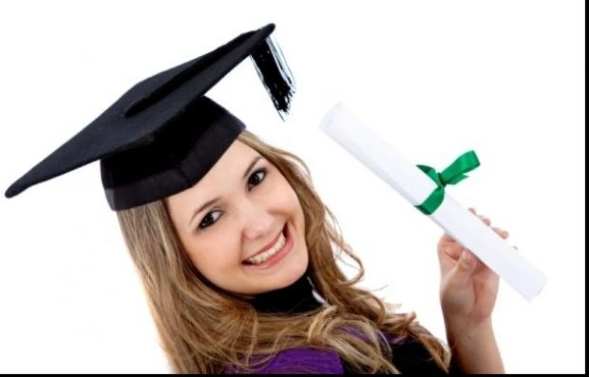 Diplomele obținute în străinătate ar putea fi recunoscute de universitățile din România
