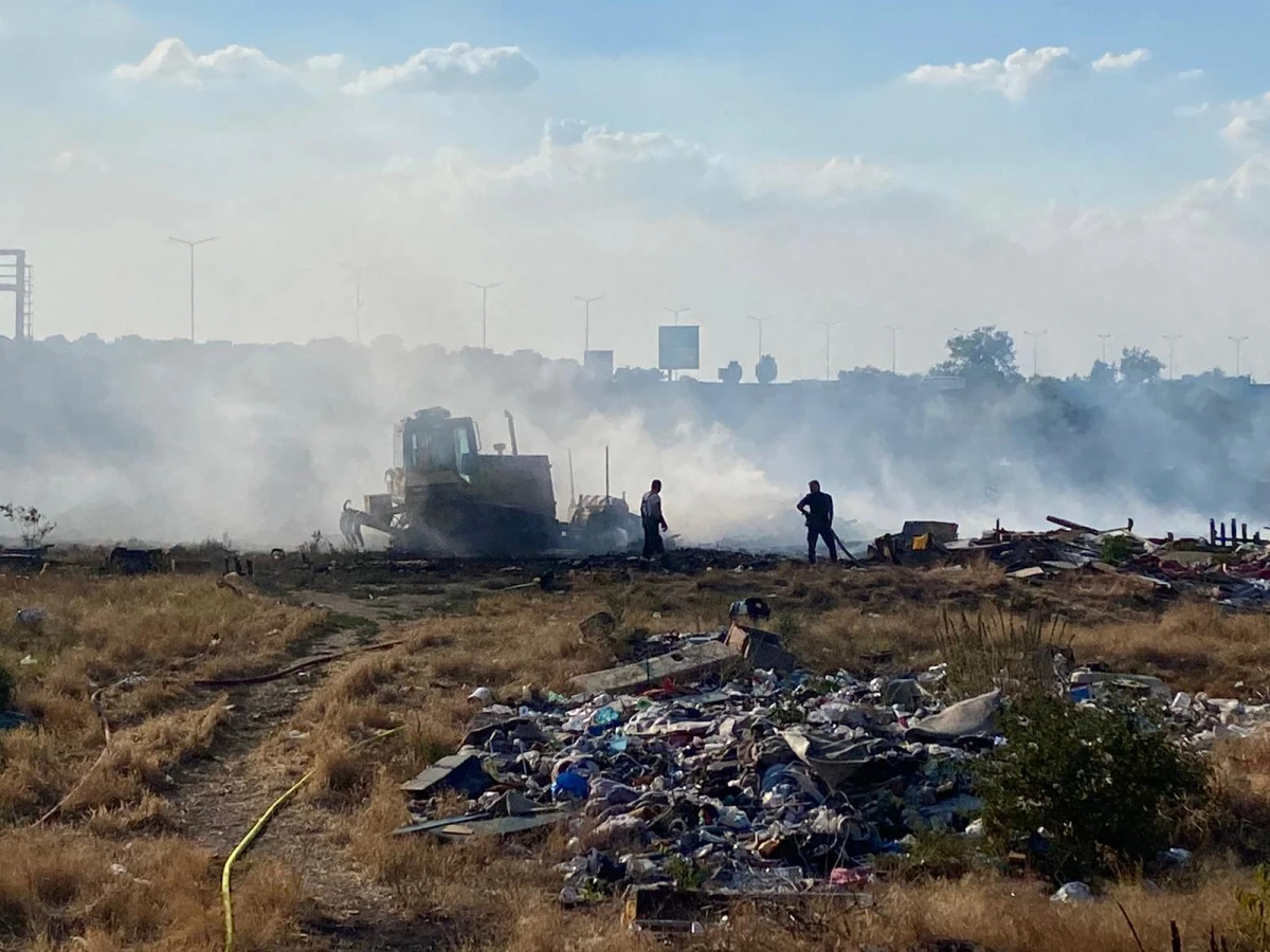 Disperatul Bibi se laudă că a stins un incendiu. Fără el, pompierii ar fi dormit în bocanci