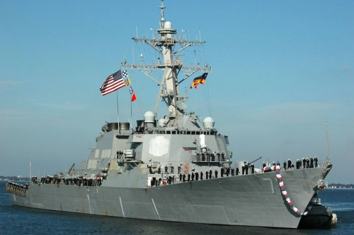 DISTRUGATORUL AMERICAN „ROSS“ VA INTRA, DIN 4 NOIEMBRIE, IN MAREA NEAGRA