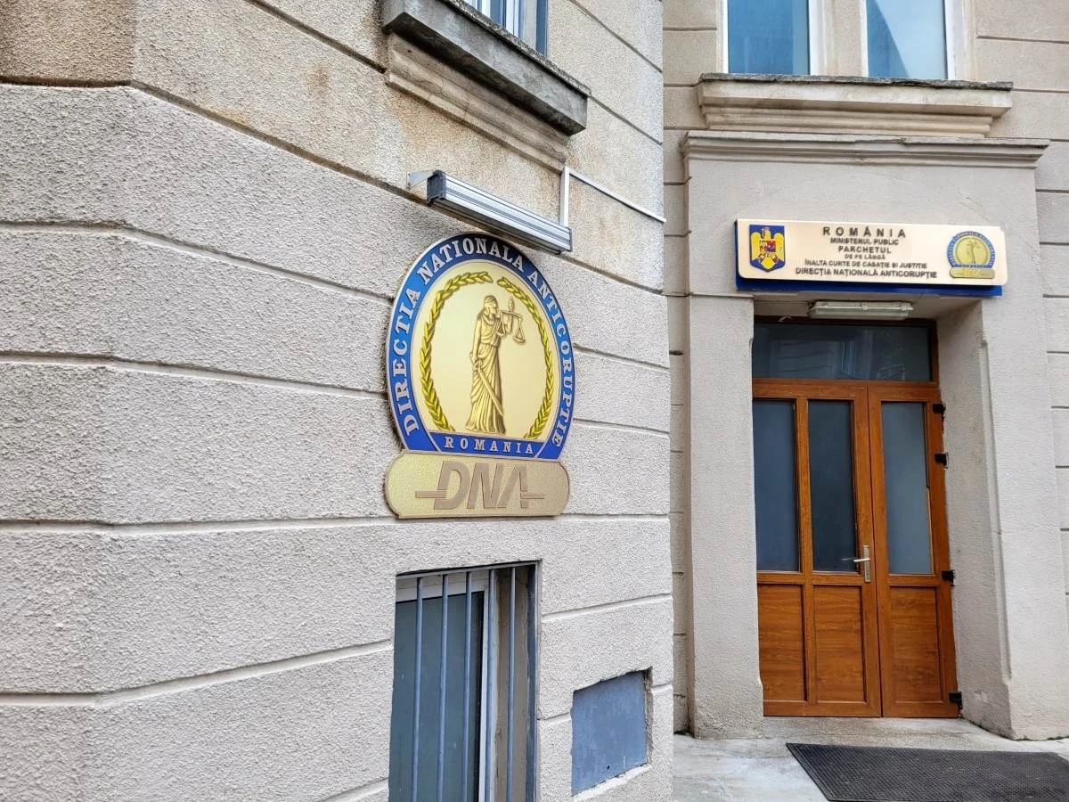 DNA face percheziții la Autoritatea Rutieră Română. Ancheta vizează și filiala din Arad