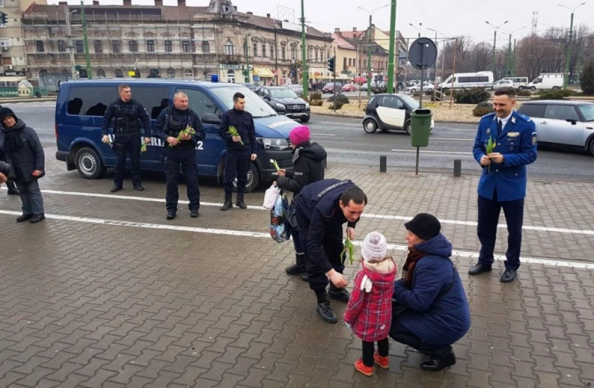 Doamne și domnișoare ,,sancționate’’ de jandarmii arădeni cu lalele