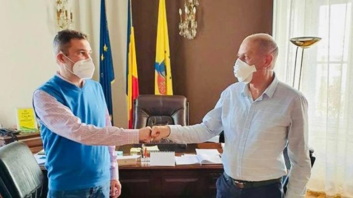 Doctorul Musta, care a făcut o avere din Coronavirus, declarat incompatibil. Nu demult, îl consilia pe Bibarţ