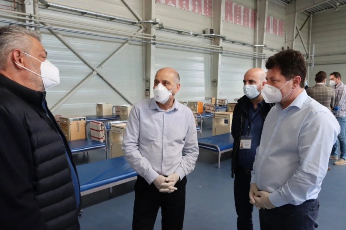 Doctorul Virgil Musta, prezent la spitalul de campanie de la Expo