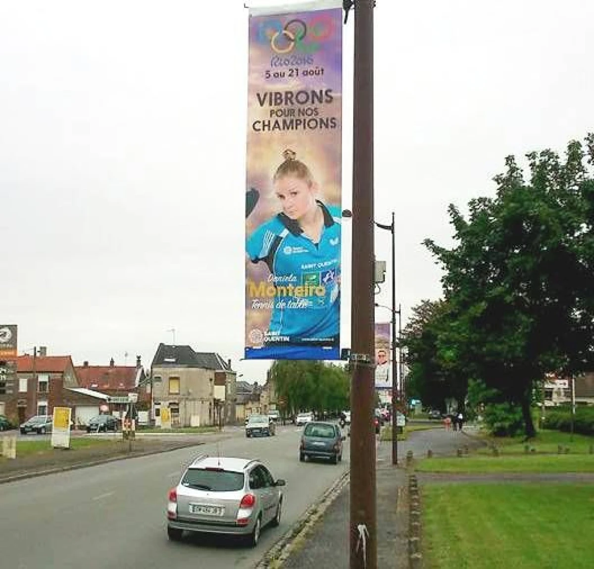 DODEAN, SUSŢINUTĂ ADMIRABIL ÎNTR-UN ORĂŞEL FRANCEZ! LECŢIE DATĂ ARADULUI