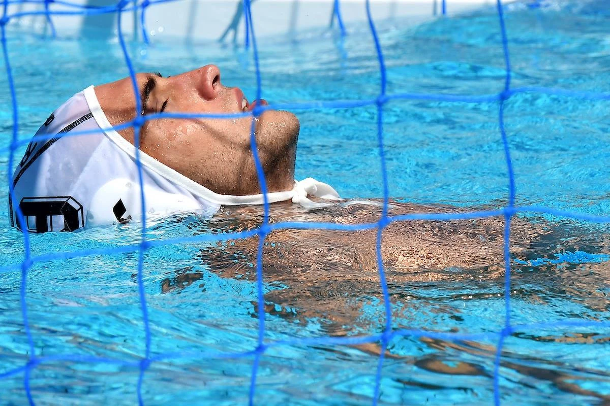 Doi arădeni, în pregătire cu naţionala de polo pentru turneul preolimpic