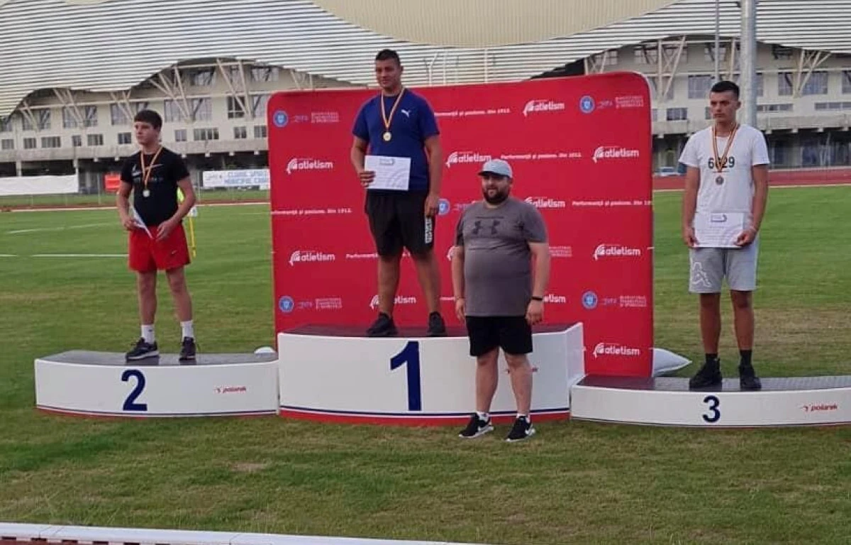 Doi atleţi arădeni medaliaţi la Naţionalele sub 16 ani. Mihai Motorca, campion la disc