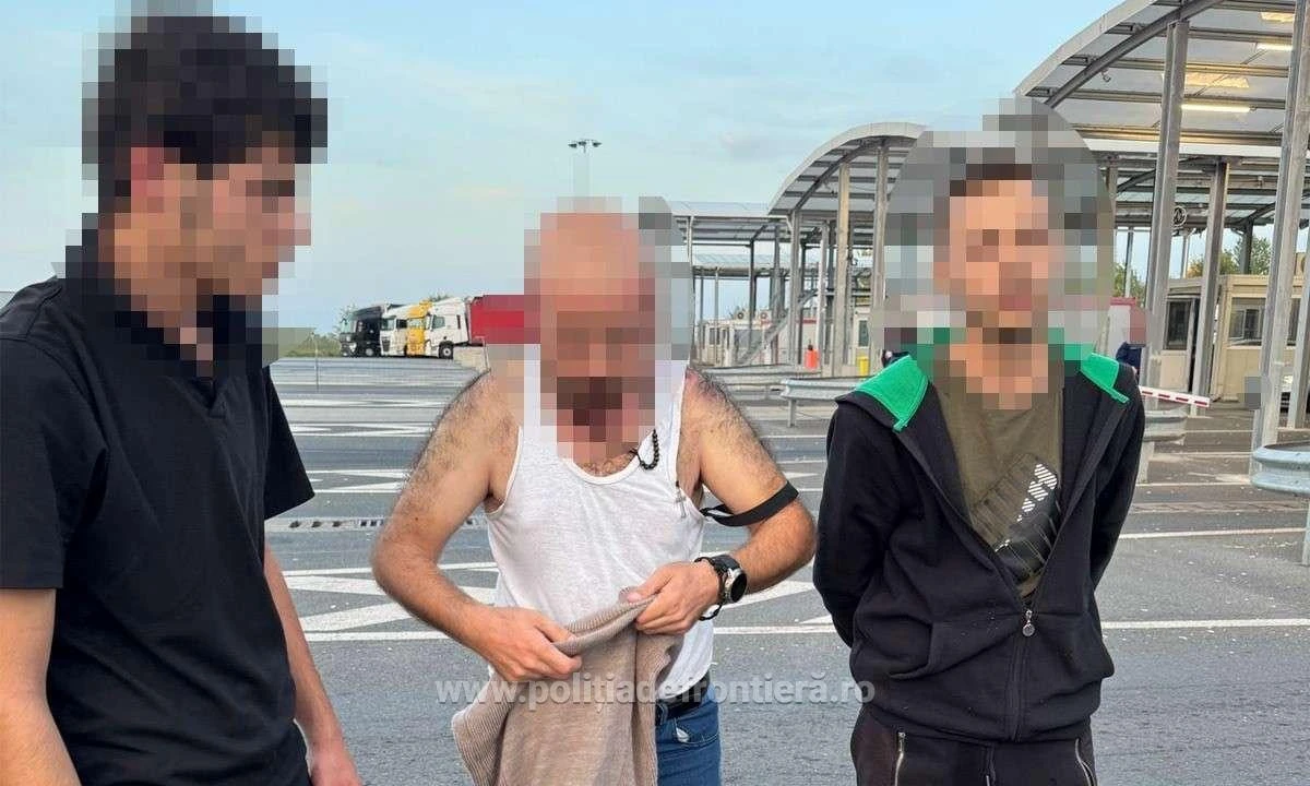 Doi cetățeni străini, depistați ascunși într-un portbagaj, la Nădlac