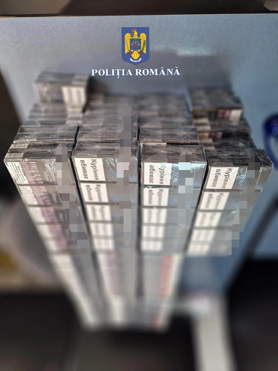 Doi contrabandiști, prinși de polițiștii din Vlaicu cu 10.000 de țigarete în mașină