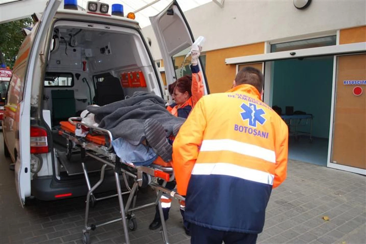 DOI MORTI SI SAPTE RANITI INTR-UN ACCIDENT PE SOSEAUA ARAD-TIMISOARA