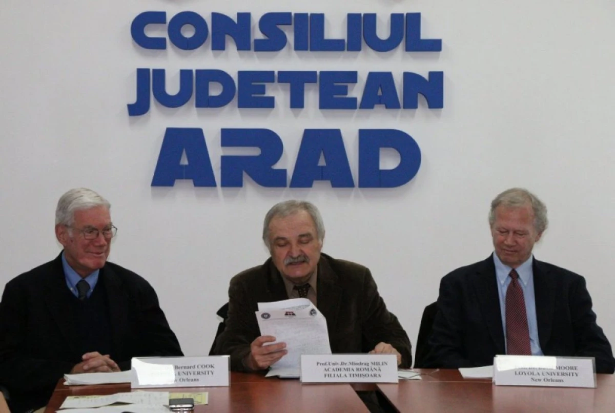 Doi profesori universitari americani despre contextul politic al Marii Uniri, la CJ Arad