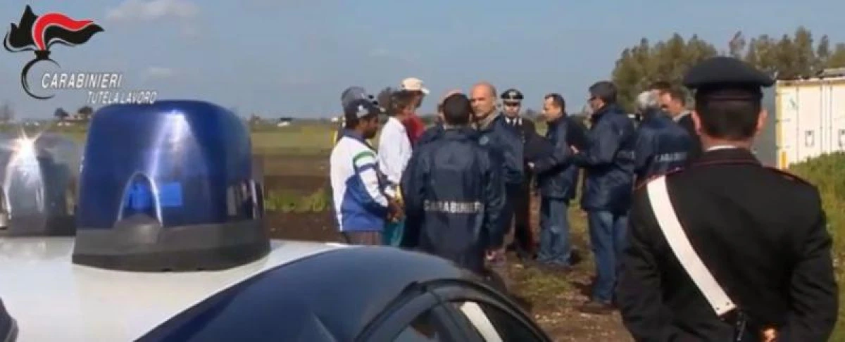 Doi români, arestați într-un nou caz de sclavie din Italia