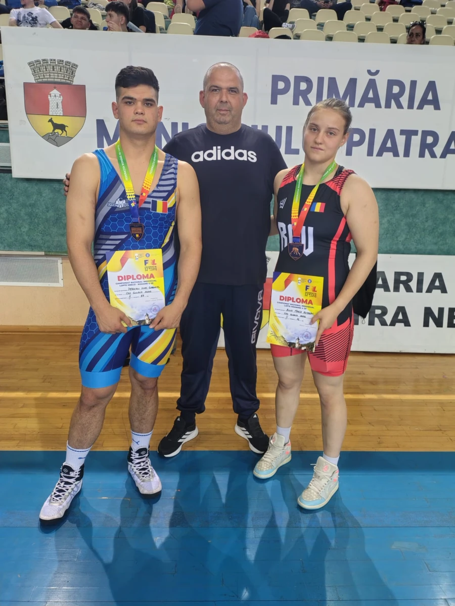 Doi sportivi de la CSS Gloria Arad au cucerit medalii de bronz la Campionatul Național U20 de lupte