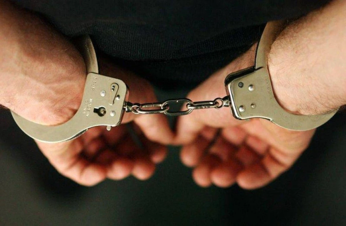 DOI TINERI AU FOST RETINUTI DUPA CE AU FURAT DINTR-O LOCUINTA OBIECTE IN VALOARE DE 22.000 DE LEI