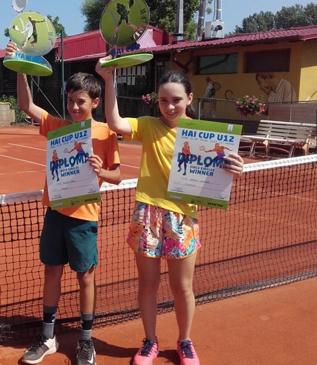 Dominaţie tricoloră la turneul european de tenis de la Arad