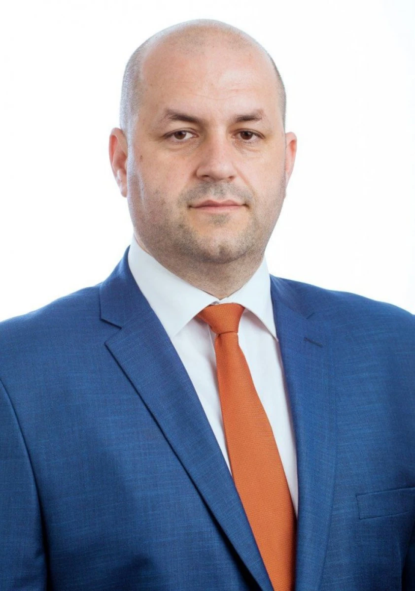 DOREL CĂPRAR: CREŞTEREA ECONOMICĂ TREBUIE SĂ SE REFLECTE ÎN BUZUNARELE CETĂŢENILOR