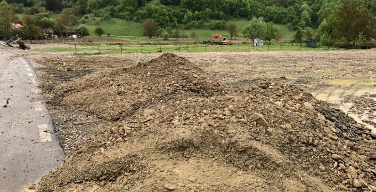 Dosar penal pentru activități miniere ilegale la Lipova