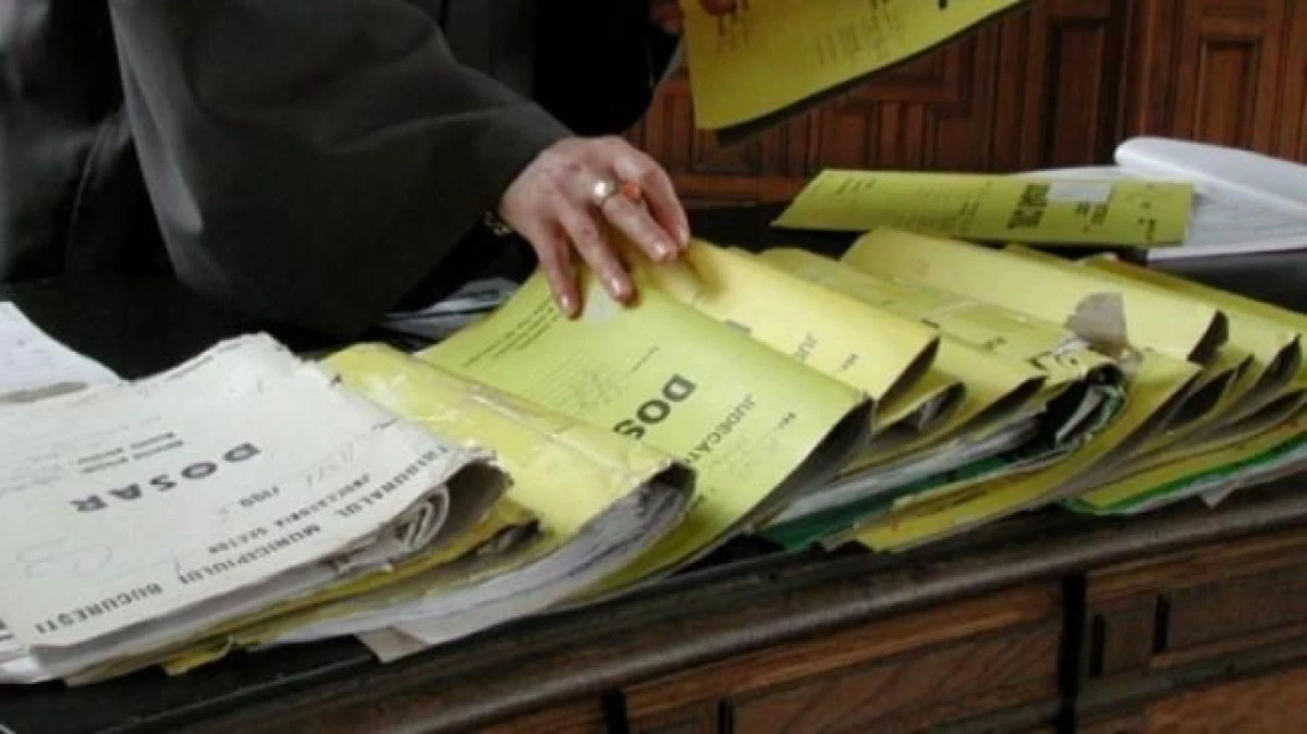 DOSARE PENALE PENTRU PATRU PERSOANE DUSE LA VOT CU PROMISIUNEA CA PRIMESC BANI