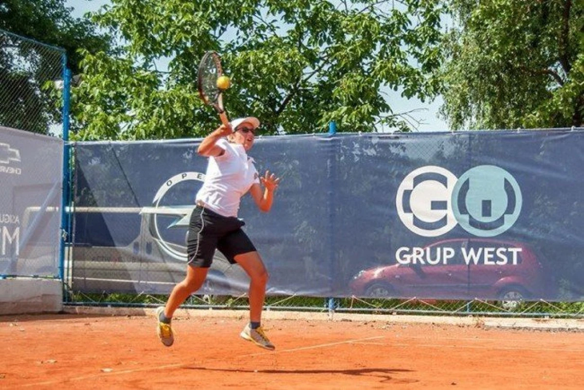 Două arădence, la startul turneului de tenis de la „Activ”